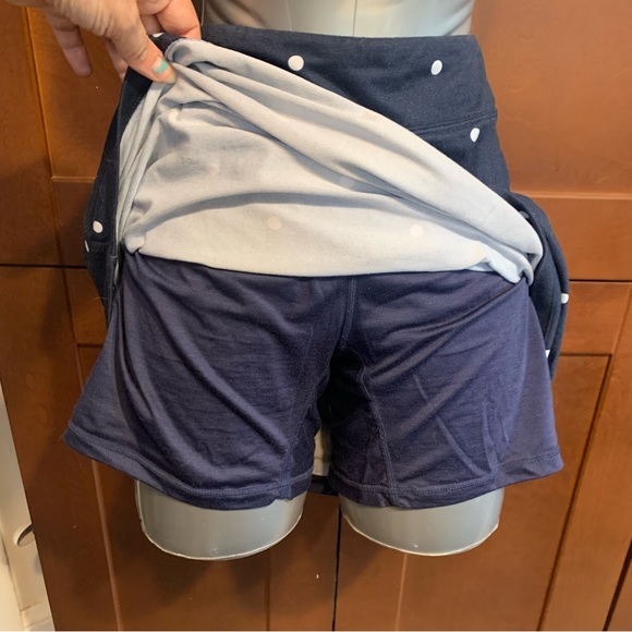Navy polka dot skort stretchy athleisure - Picture 7 of 7